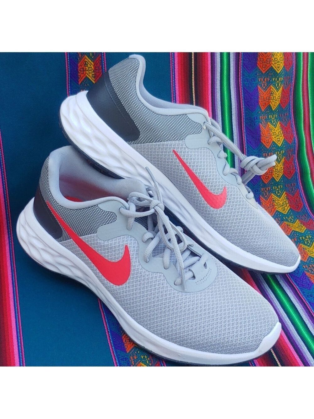Nike Women's Revolution 6 Gray and Red Athletic Running Shoes size 10.5 NWT - Picture 5 of 17